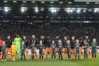 Ha, kijk, daar zijn de spelers! Mooi plaatje. © Ajax Kids Club