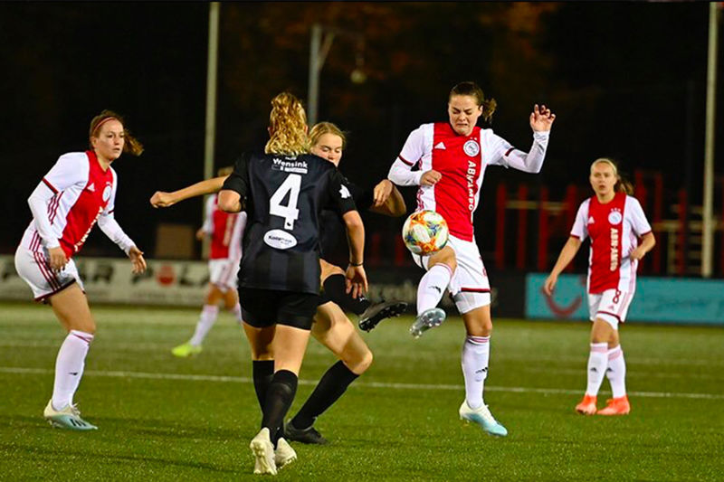 ajax-vrouwen-12001