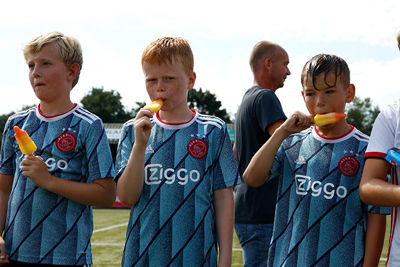 Verkoeling. Raketjes. Dat zijn de lekkerste als het warm is! © De Brouwer