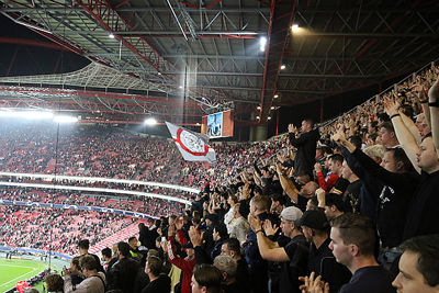 De spelers worden bedankt. In Amsterdam gaan we verder. © De Brouwer