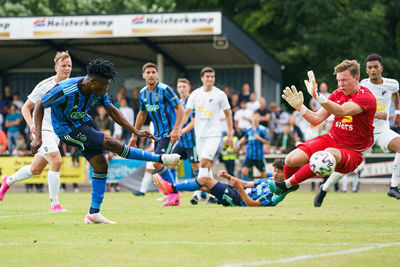 Dat geldt ook voor dit moment: Kudus prikt raak bij de tweede paal. © Pro Shots