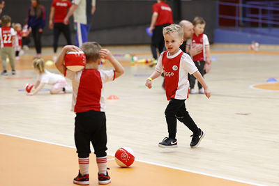 We zien heel veel Ajaxshirtjes deze ochtend. Tof! © Pro Shots