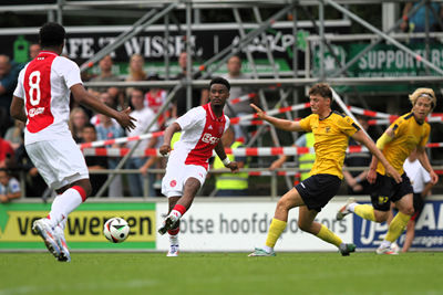 Hato opereerde wederom als linksachter. © SV Ajax