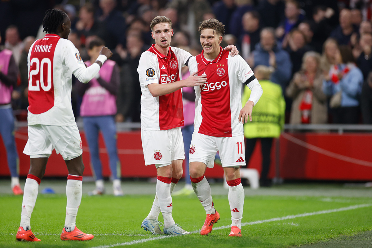 Frivolous Ajax outclassed Maccabi Tel Aviv and this was noticed