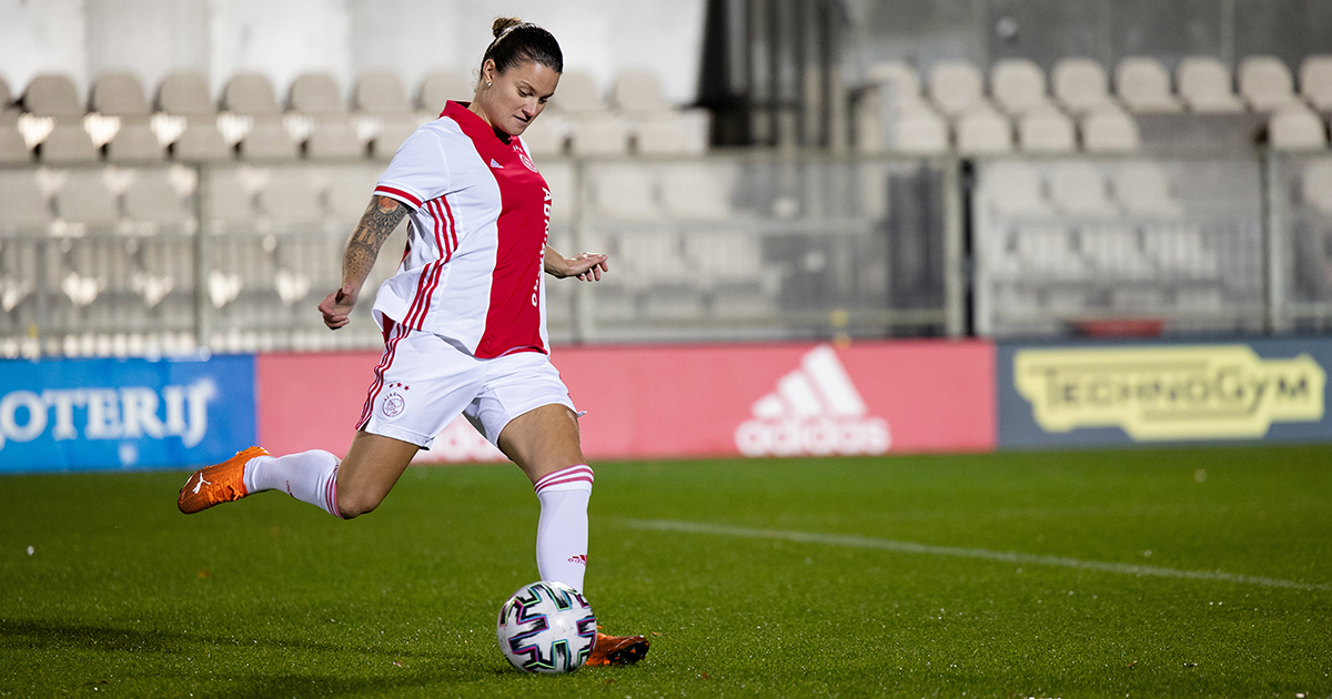 Spitse Debuteert In Eredivisie Cup Bij Verliezend Ajax Vrouwen