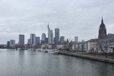 Hier zie je goed waarom deze plaats Frankfurt am Main heet. © Ajax Life