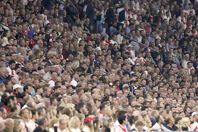 Volle tribunes. Het mag gelukkig allemaal weer. © De Brouwer