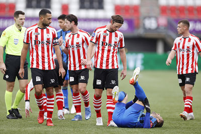 Tadic baalt echter ook stevig van het ku(ns)tgras. © Pro Shots