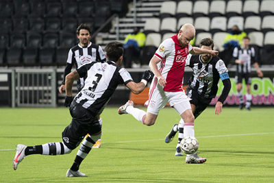 Als de bal zo lekker ligt, is het maar een koud kunstje voor Klaassen! © Pro Shots