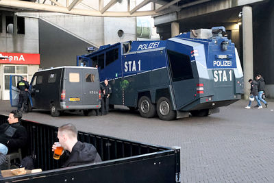 Eins, zwei, polizei. © De Brouwer