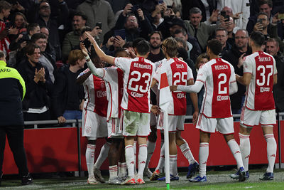 De drie punten zijn binnen en Ajax krijgt wat kleur op de wangen. © De Brouwer