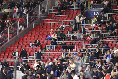 Veel supporters haken voortijdig af. Pijnlijk om te zien. © Pro Shots