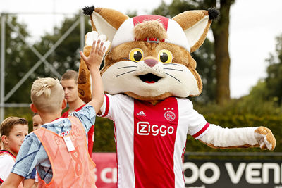 Geen Ajax Kids Tour zonder Lucky! © Pro Shots