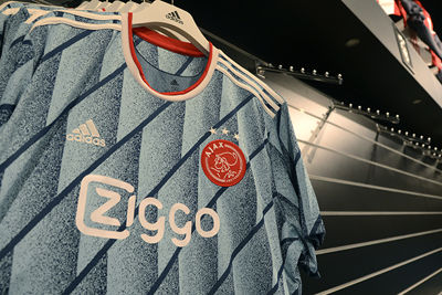 Terug naar het shirt. Beetje retro wel. © Ajax Life