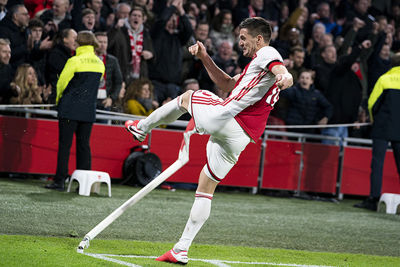 Yes, de winst is binnen! Al heeft Tadic een bijzondere vorm van opluchting, haha. © Pro Shots