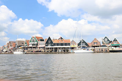 Hoi, Volendam! © De Brouwer