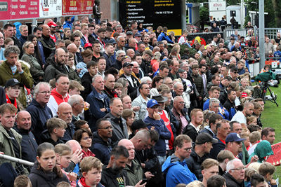 Rijen dik in Wezep. © SV Ajax