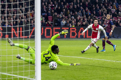 AMSTERDAM - 06-12-2019, Johan Cruijff Arena Dutch football, Eredivisie season 2019-2020. 

Willem II player Damil Dankerlui scores the 0-2 during the match Ajax - Willem II.