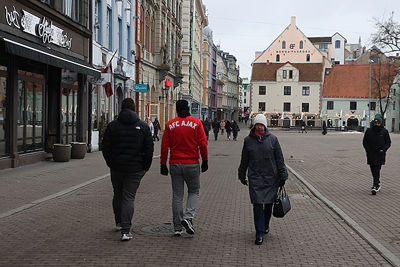 Kleine wandeling en dan snel ergens naar binnen. © De Brouwer