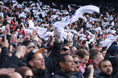 Die shirtjes zwaaien lekker weg, zoals tegen Willem II. © De Brouwer