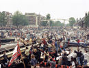 De Amsterdamse grachten puilen uit tijdens de huldiging in 1995. © Ajax Images