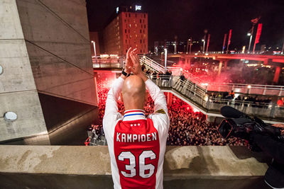 Prachtig plaatje. Nog één keer met de supporters. © AFC Ajax