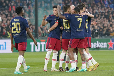 Ajax op voorsprong in De Kuip. © Pro Shots