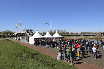 Tof! We gaan weer met z’n allen naar De Kuip. © De Brouwer