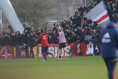 Tadic en Klaassen voeren het peloton aan. © De Brouwer