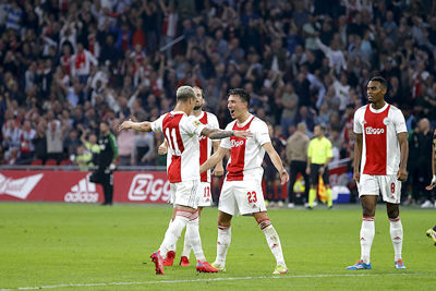 Antony heeft zojuist op prachtige wijze de 2-0 op het scorebord gebracht. © De Brouwer