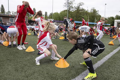 Tijd voor leuke voetbalspelletjes. © Pro Shots