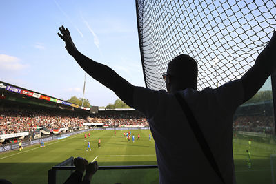 Ajax, je bezorgt ons grijze haren, maar de punten zijn binnen. © De Brouwer