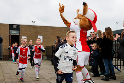 De vrolijke lynx heet iedereen welkom. © Pro Shots