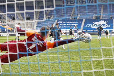 De gelijkmaker. Tadic vanaf de stip en dan is het vrijwel altijd raak. © Pro Shots