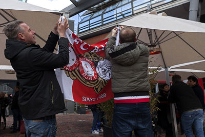 Met het vlagvertoon zat het zondag echt wel snor, hoor! © Björn Martens