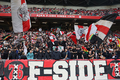 Op Zuid waren de supporters al vroeg binnen. © De Brouwer