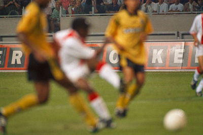 De foto is ruk, maar dit is Kiki met de eerste officiële Ajaxgoal in de Arena. © AFC Ajax