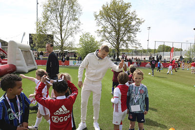 High-five! © De Brouwer