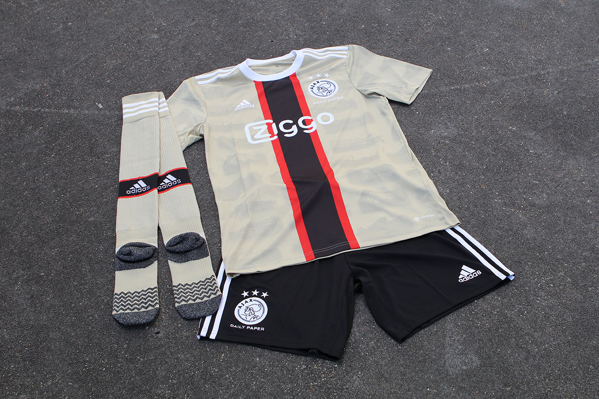 Europees tenue ajax sale