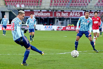 Een aanval over heel wat schijven eindigt bij deze doeltreffende trap van Antony. © Pro Shots