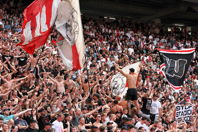 Op Zuid 1 werd de hele wedstrijd gezongen. © SV Ajax