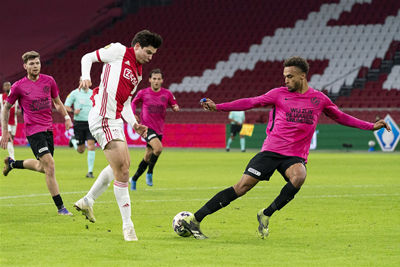 Invaller Ekkelenkamp met een fraaie assist in de maak. Belangrijk! © Pro Shots