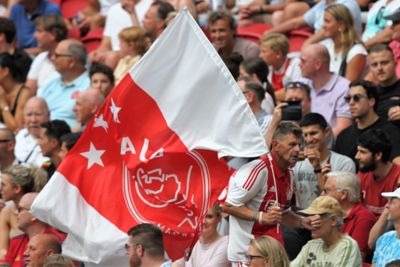 Respect. Einde bericht. © SV Ajax