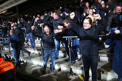 Gekte in het uitvak, na de ontsnapping bij Cambuur (2-3). © De Brouwer