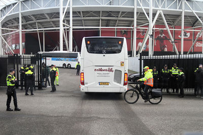 Uiteindelijk rollen we de parkeerplaats op. © SV Ajax