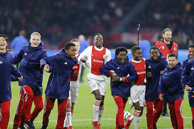 Deze Ajaxtalenten beleefden sowieso een mooie avond. © De Brouwer