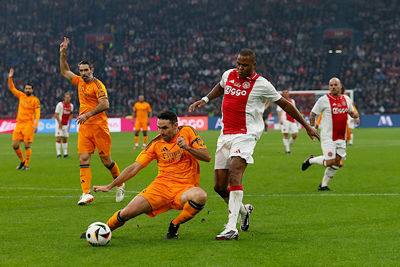 Mooi om Kluivert weer in een Ajaxshirt te zien. © De Brouwer