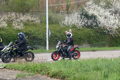 Paasontbijt? Nee joh, lekker naar het voetbal! © De Brouwer