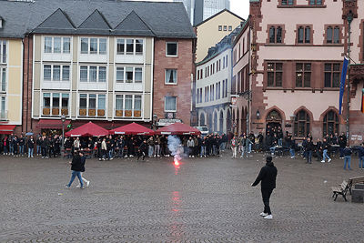 Hier vloog de hele dag een bal van terras naar terras. © De Brouwer