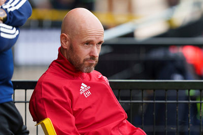 Ten Hag zag dat er nog wel wat werk aan de winkel is. © Pro Shots